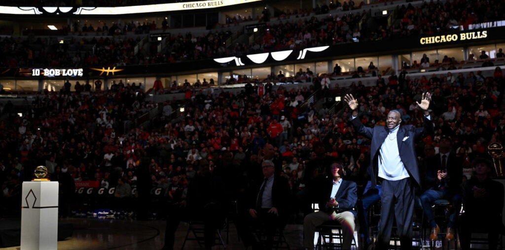 Longtime Bulls star Bob Love dies at 81 after cancer battle