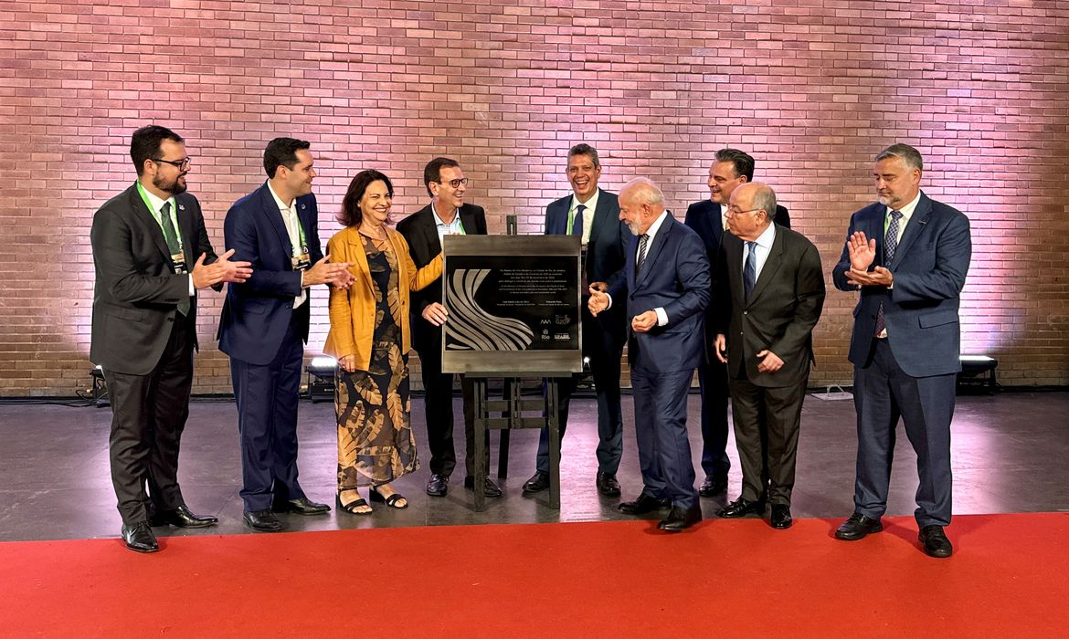 Lula inaugura com prefeito Eduardo Paes placa de revitalização do MAM – Jornal de Brasília