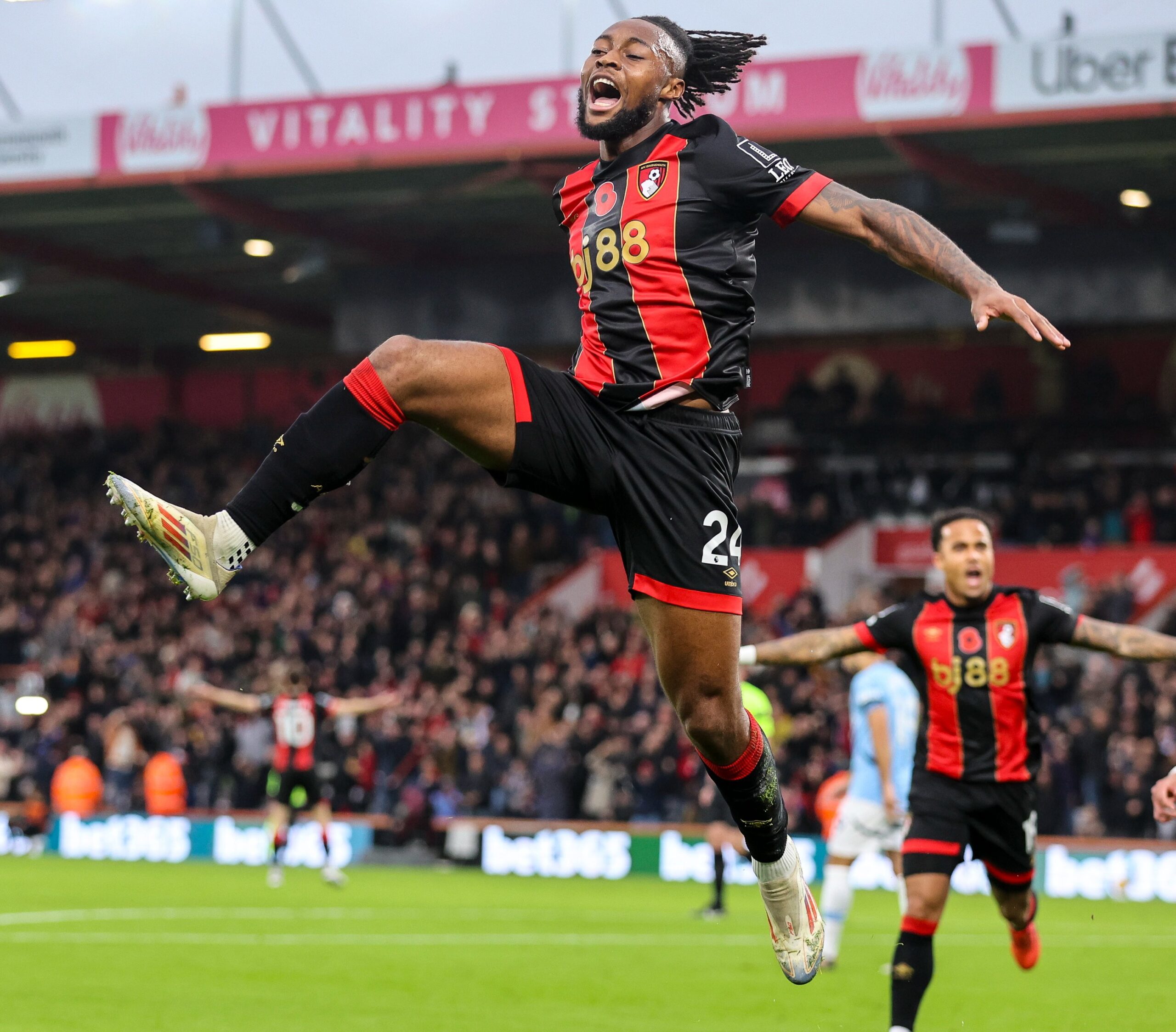 Man City suffer shock 2-1 Premier League loss at Bournemouth