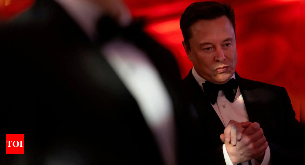 Massive clash between Elon Musk and Trump aide at Mar-a-Lago dinner table. Reason is… – Times of India