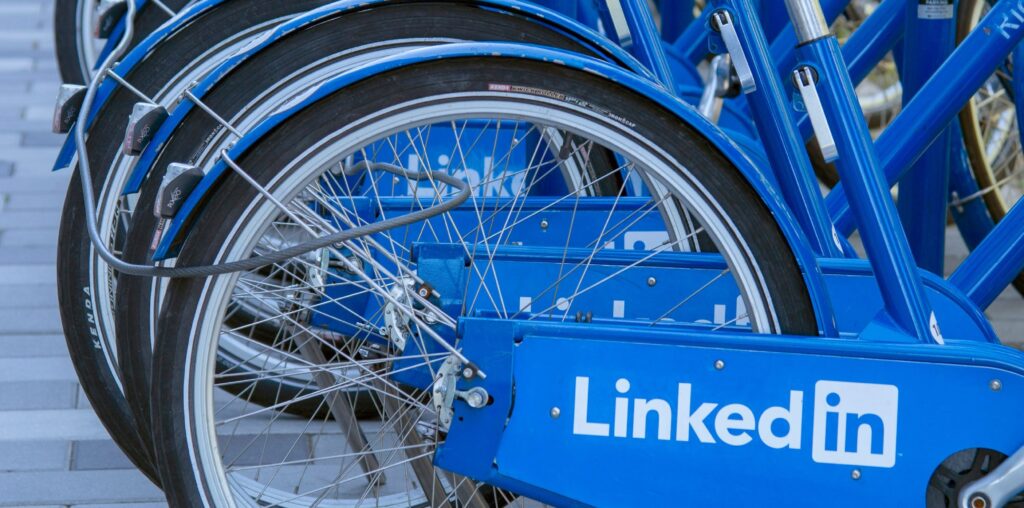 Mastering LinkedIn Ads: Transforming Clicks into Clients