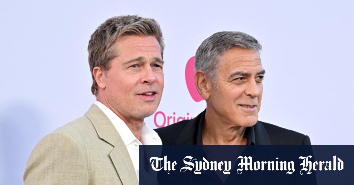 Men, pick up your razors. As Pitt and Clooney show, clean-shaven faces are back