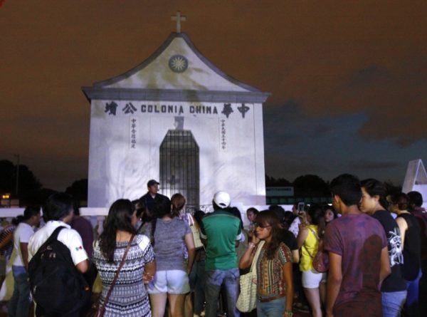 Mexicans pack cemeteries across the country on the Day of the Dead – The Yucatan Times