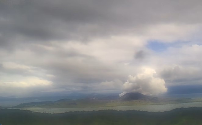 Minor phreatic eruption reported in Taal Volcano