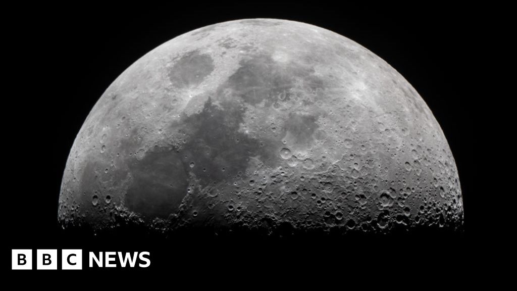 Moon’s far side once had erupting volcanoes, scientists find