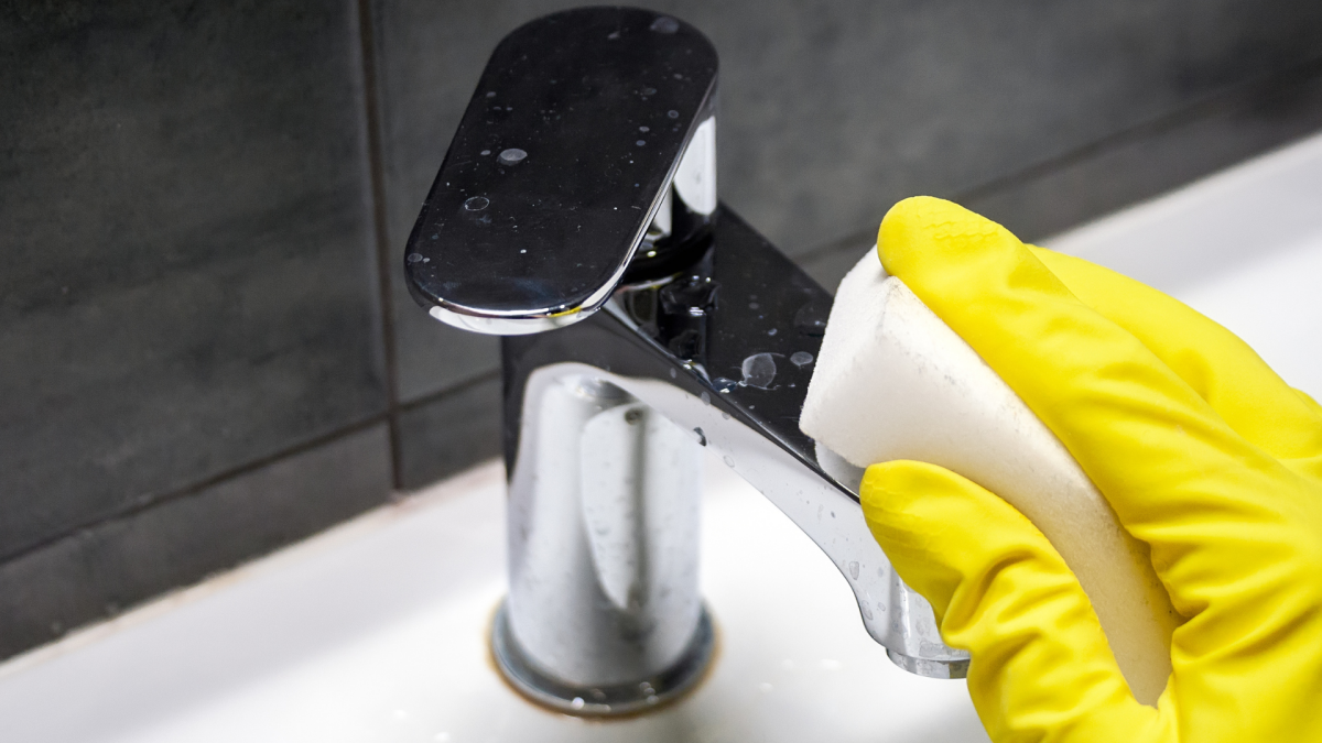 My Favorite Products for Cleaning the Bathroom