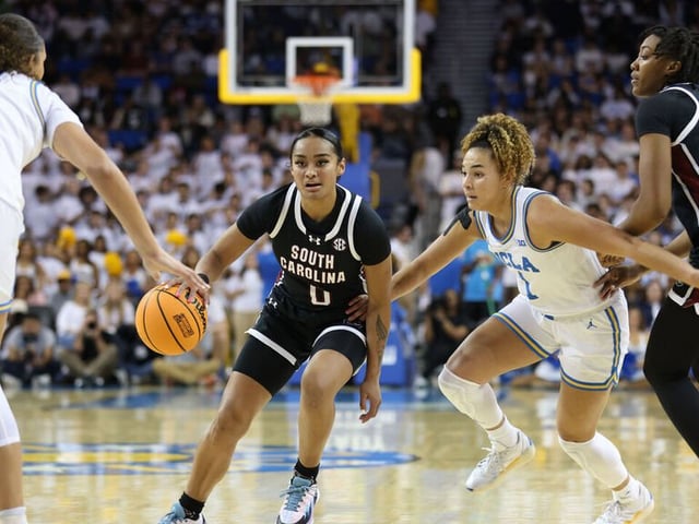 No. 1 South Carolina’s winning streak ends at 43 with loss to No. 5 UCLA