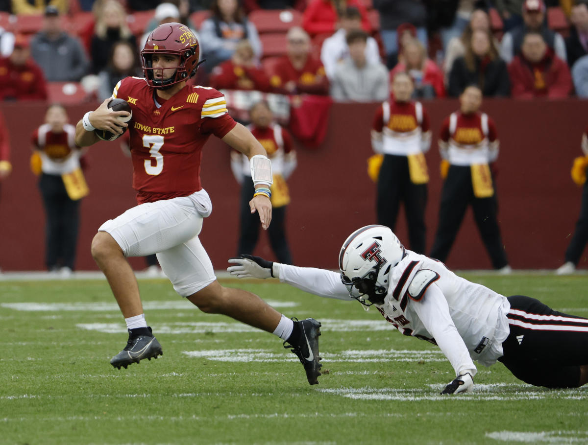 No. 11 Iowa State suffers first loss of season, falling 23-22 to Texas Tech in final seconds