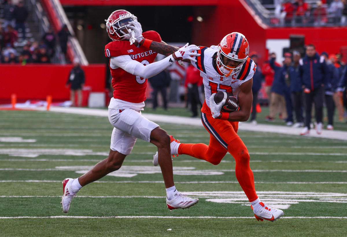 No. 25 Illinois gets 40-yard TD with 4 seconds left for 38-31 win over Rutgers