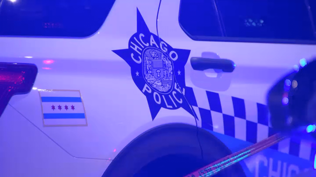 No injuries reported after off-duty CPD officer, 2 people exchange gunfire in South Loop