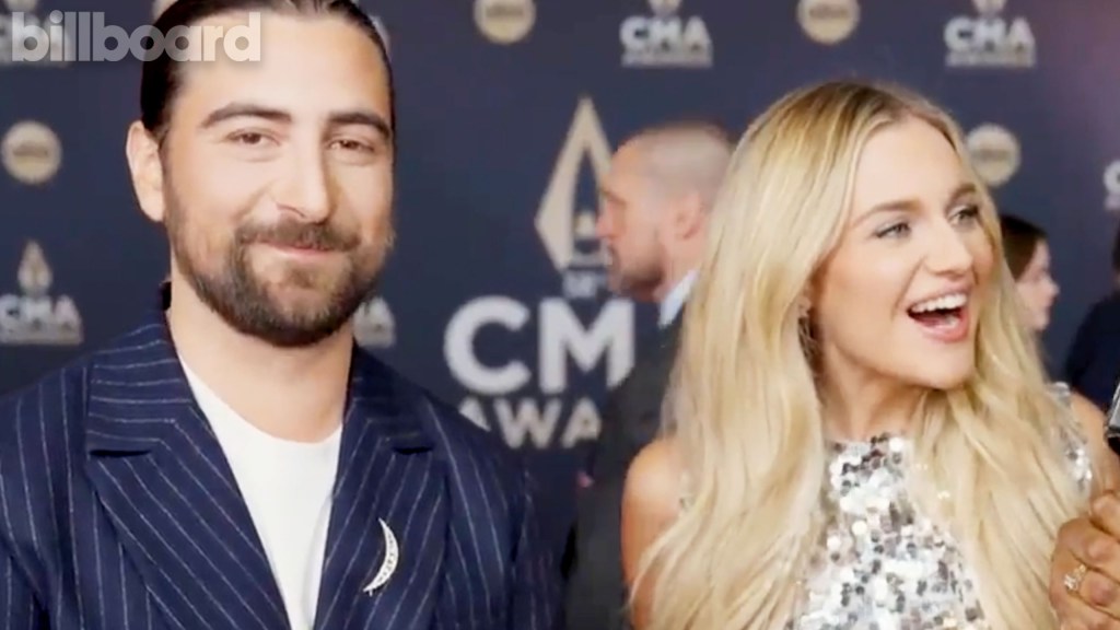 Noah Kahan & Kelsea Ballerini Talk “Cowboys Cry Too,” How They Met & More | CMA Awards 2024