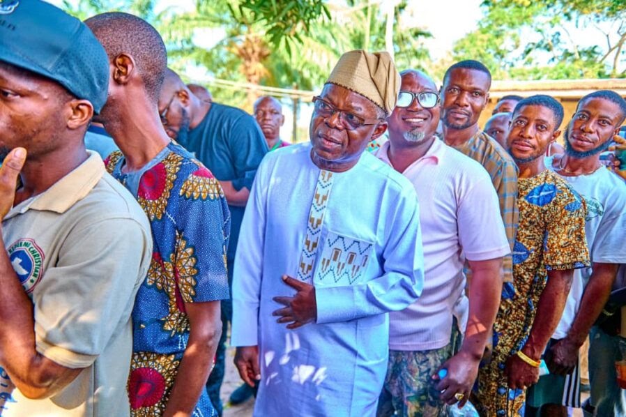 #OndoDecides: Aiyedatiwa’s deputy, Adelami votes in Owo