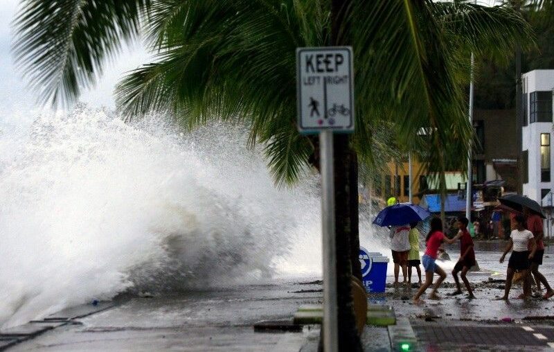 'Pepito' spurs storm surge threat in Luzon