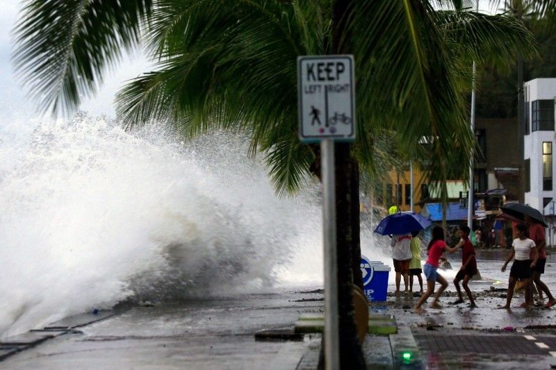 ‘Pepito’ spurs storm surge threat in Luzon