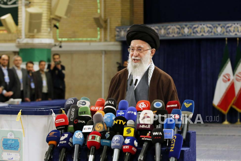 Peringatan Khamenei kepada AS dan Israel: Mereka Pasti akan Menerima Respons Sangat Keras |Republika Online