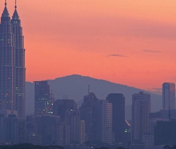 Petronas Towers became "symbol of prosperity" for Asia says Rafael Pelli