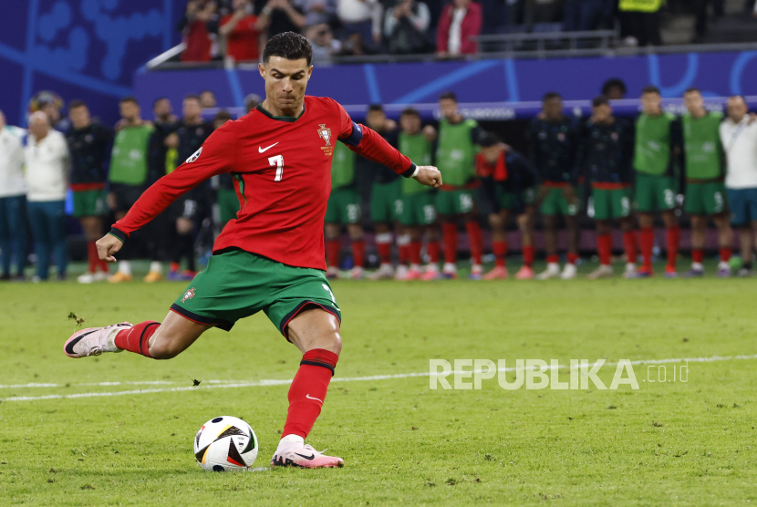 Portugal Vs Polandia, Cristiano Ronaldo Cetak Dua Gol |Republika Online