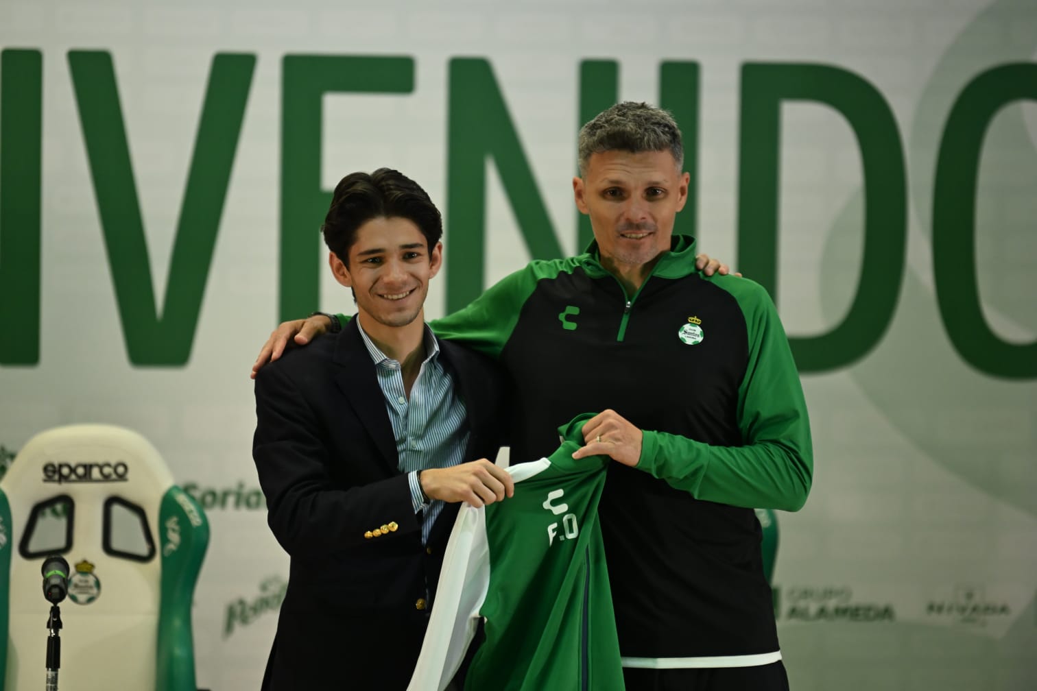 Presentan oficialmente al ‘Tano’ Ortiz como técnico de Santos Laguna