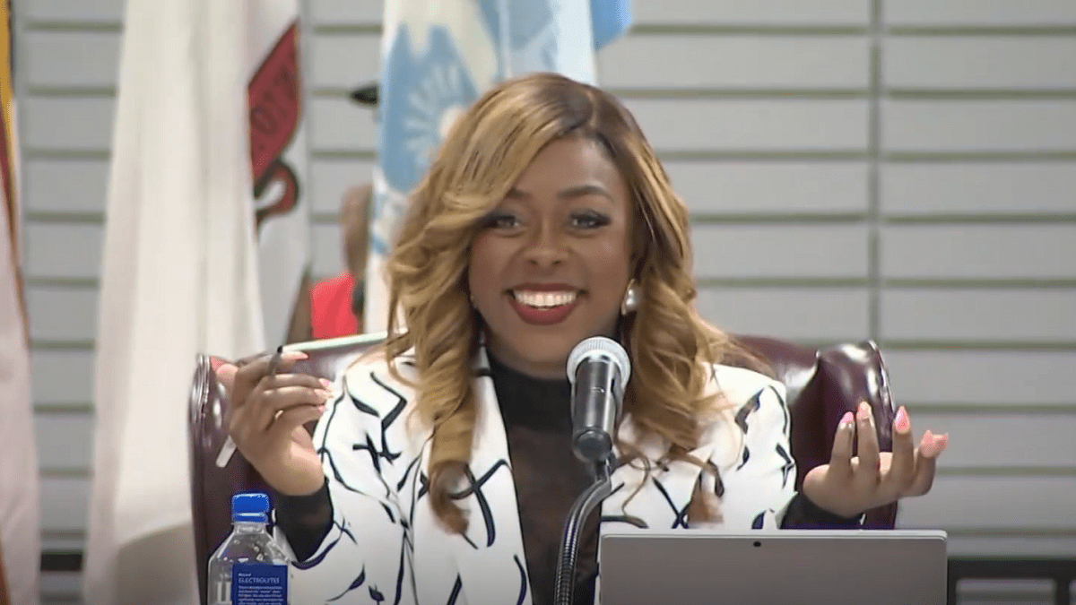 Public board meeting held in Dolton as residents grill Mayor Tiffany Henyard