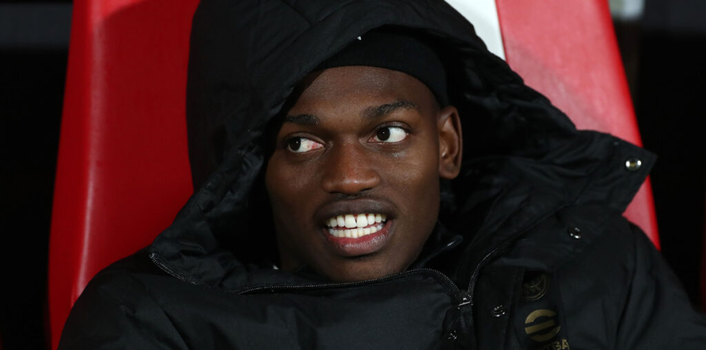 MONZA, ITALY - NOVEMBER 02: Rafael Leao of AC Milan looks on before the Serie A match between AC Monza and AC Milan at U-Power Stadium on November 02, 2024 in Monza, Italy. (Photo by Marco Luzzani/Getty Images)