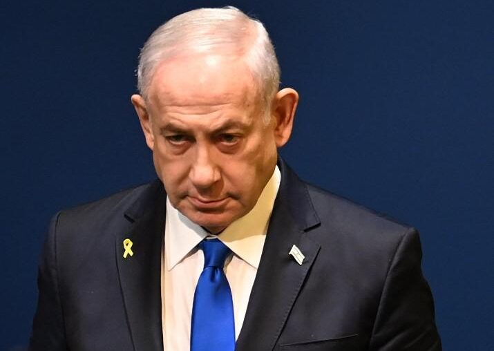 Razzo di segnalazione contro casa Netanyahu, premier e familiari assenti