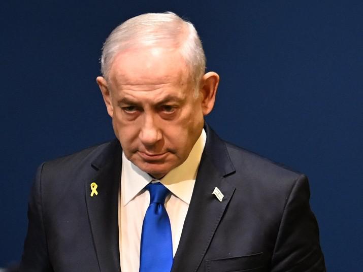 Razzo di segnalazione contro casa Netanyahu, premier e familiari assenti