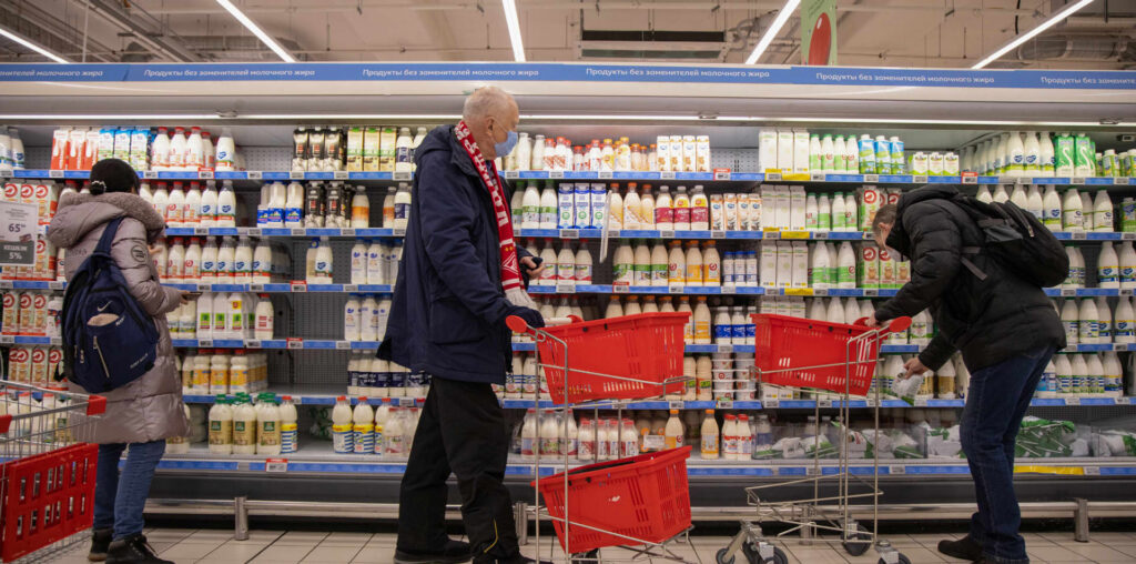 Russian food prices are soaring — but no one dares blame Putin and the war