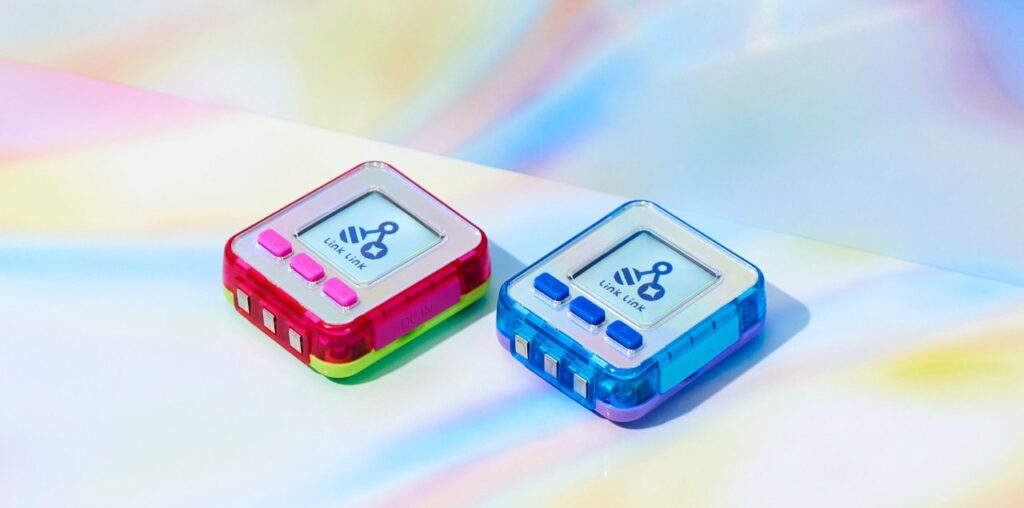 SEGA Emojam emoji pager for kids is a quirky clash of past and present cultures - Yanko Design