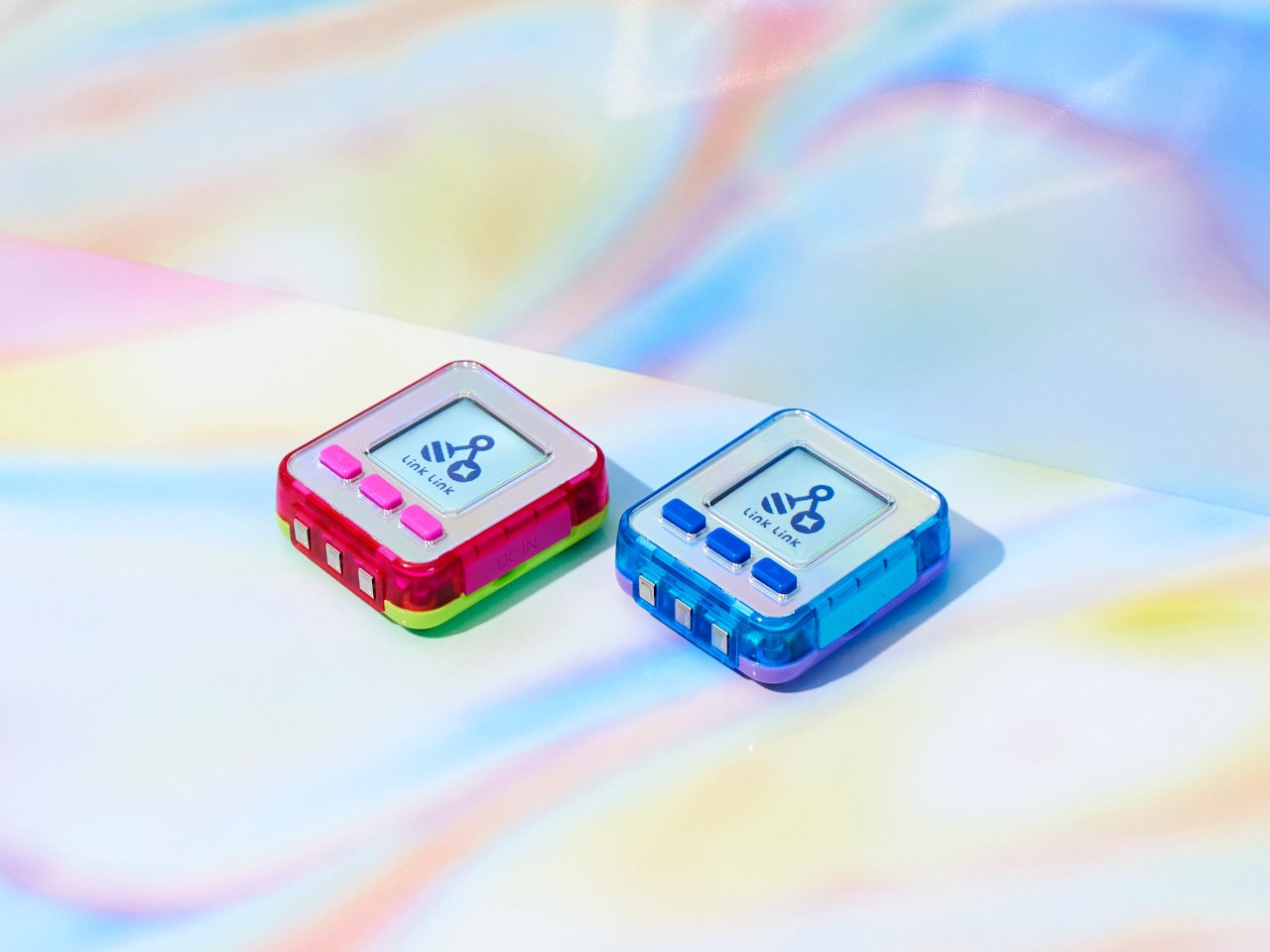 SEGA Emojam emoji pager for kids is a quirky clash of past and present cultures – Yanko Design