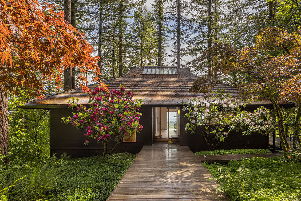 SHED Revives a Mid-Century Modern House in Portland