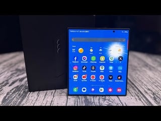 Samsung Galaxy Fold 6 Special Edition Review by Flossy Carter