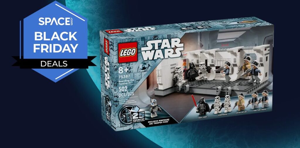 Save over 20% on this Lego Star Wars: Boarding the Tantive IV set