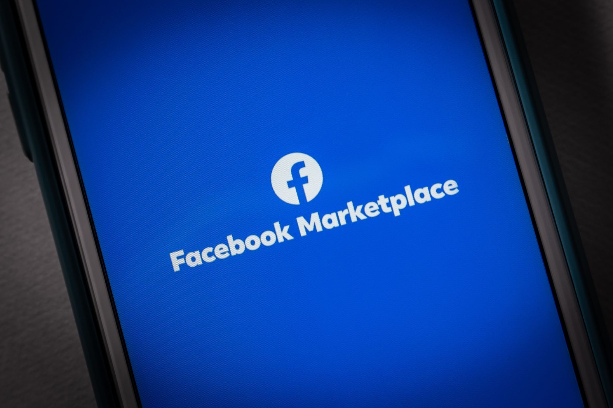 Should You Use Facebook Marketplace? The Pros and Cons