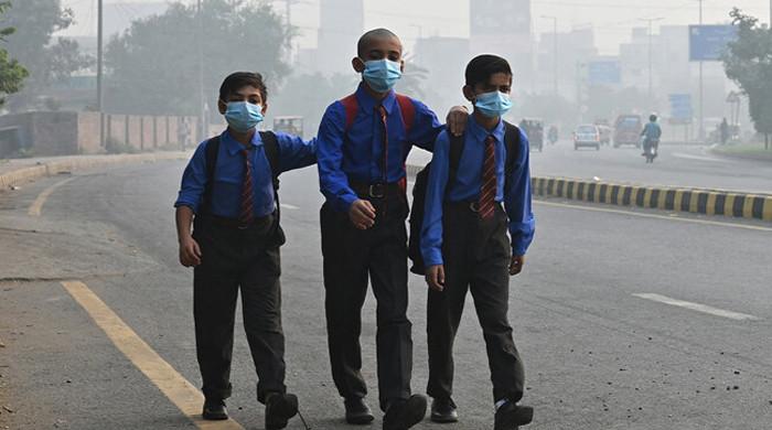 Smog crisis: Punjab govt closes schools in Lahore, other divisions