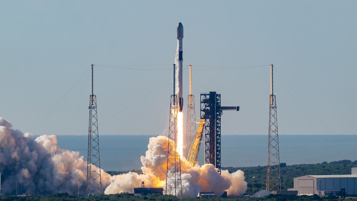 SpaceX Falcon 9 rocket launching KoreaSat-6A satellite today on record-tying 23rd flight