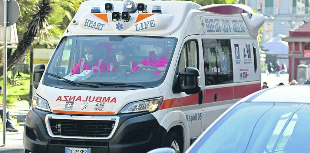 Sparato alla testa a Napoli, 18enne in fin di vita