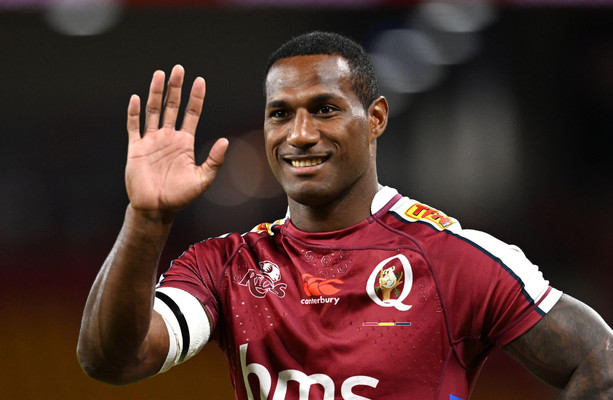 Suliasi Vunivalu departs Australia for La Rochelle