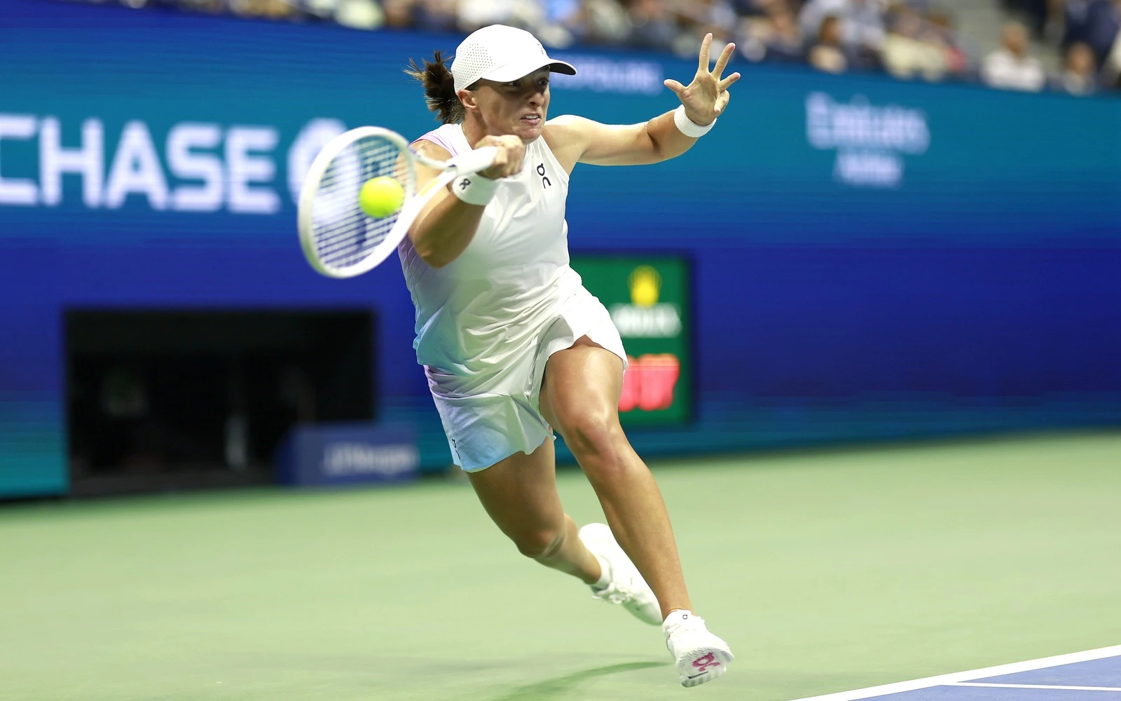 Swiatek battles past Krejcikova in WTA Finals opener