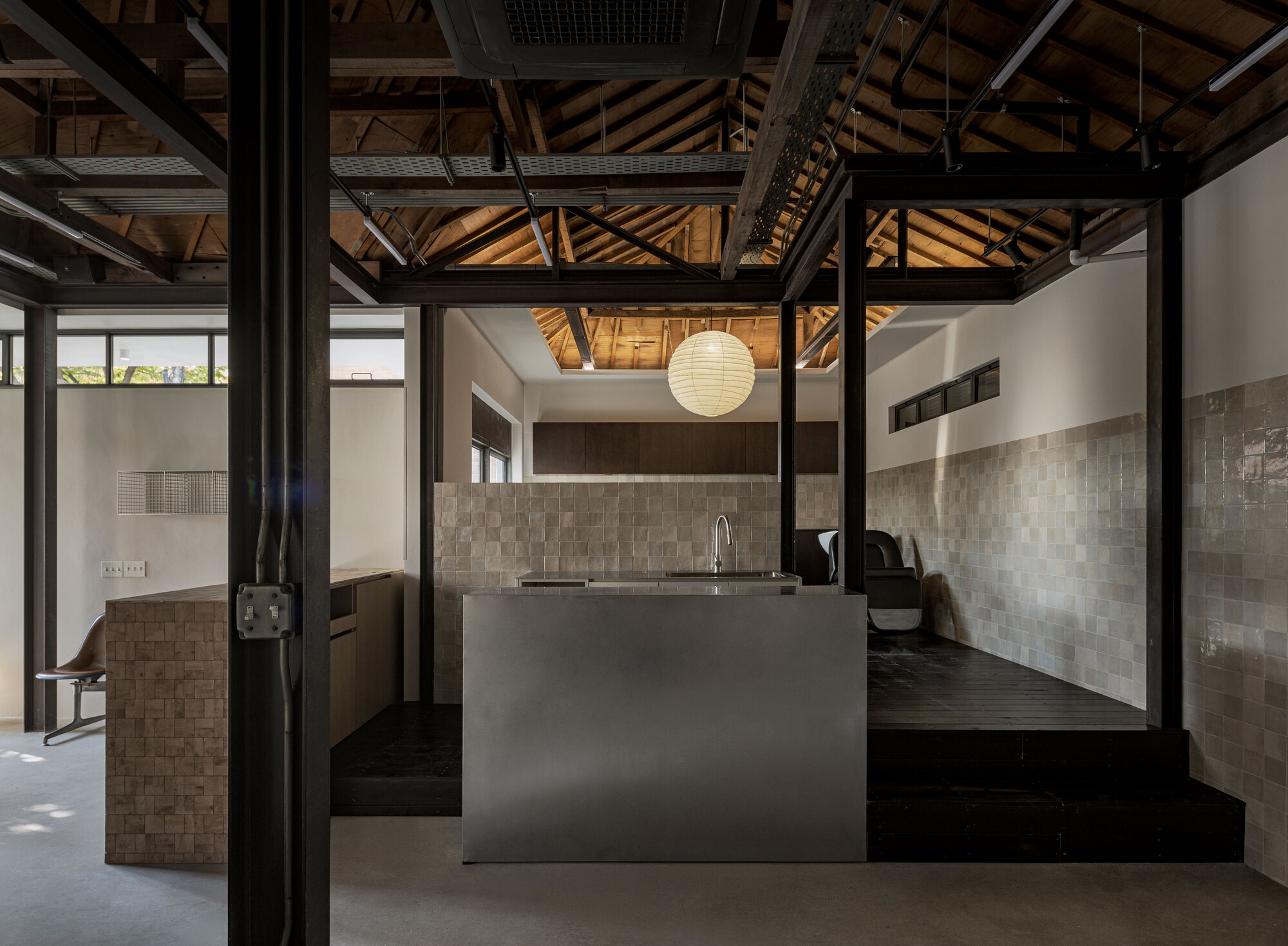 Tan Hair Studio / oftn studio