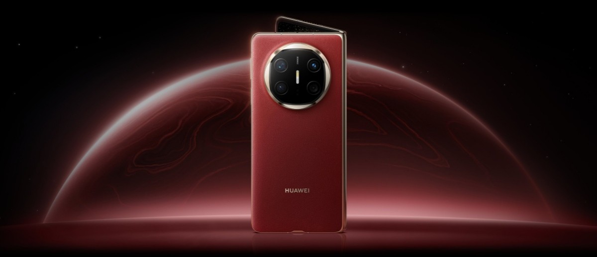 The Mate X6 Debuts HarmonyOS Next