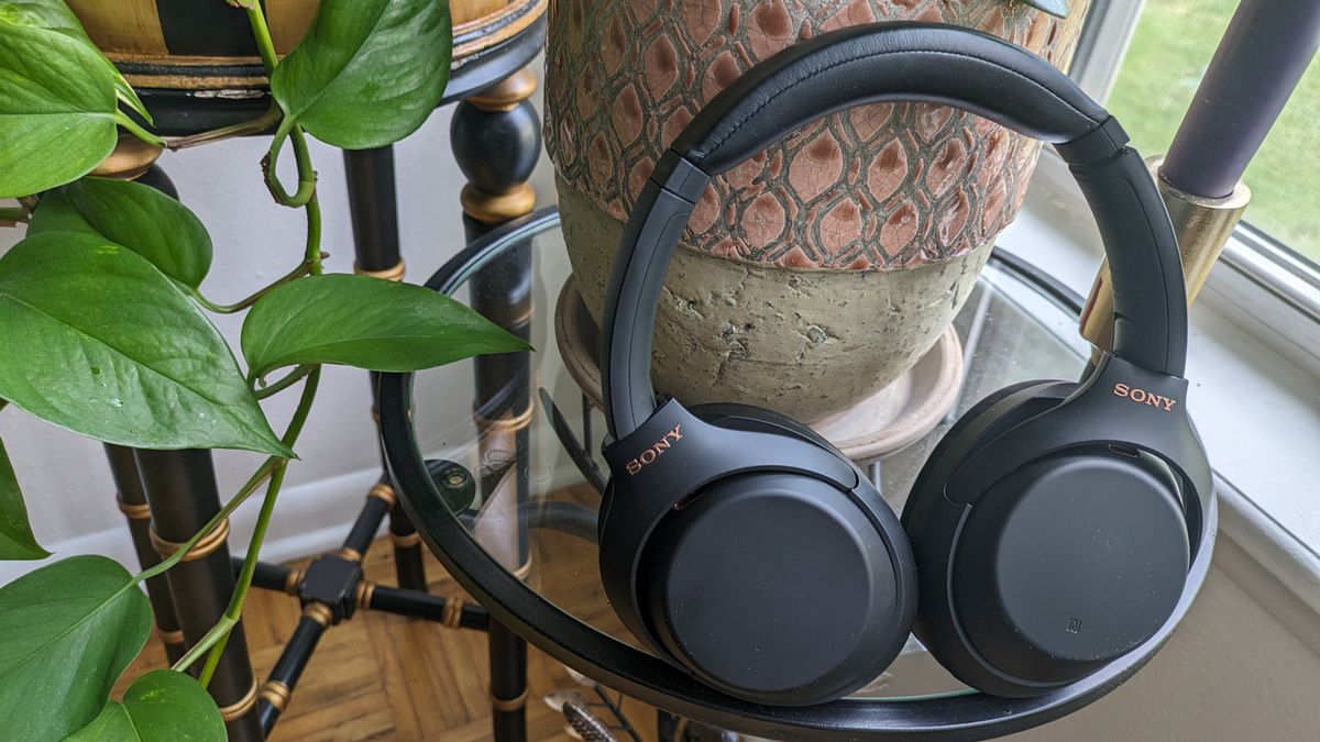 This isn’t a typo — Sony’s best-selling WH-1000XM4 headphones are down to $198 for Black Friday