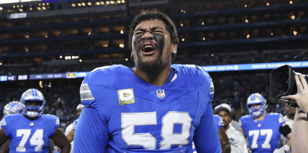 Those tricky Lions! Detroit wanted 335-pound tackle Penei Sewell to pass it downfield