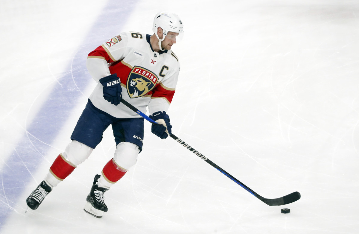 Three takeaways: Barkov dazzles in hometown, fans treated to fun night of hockey