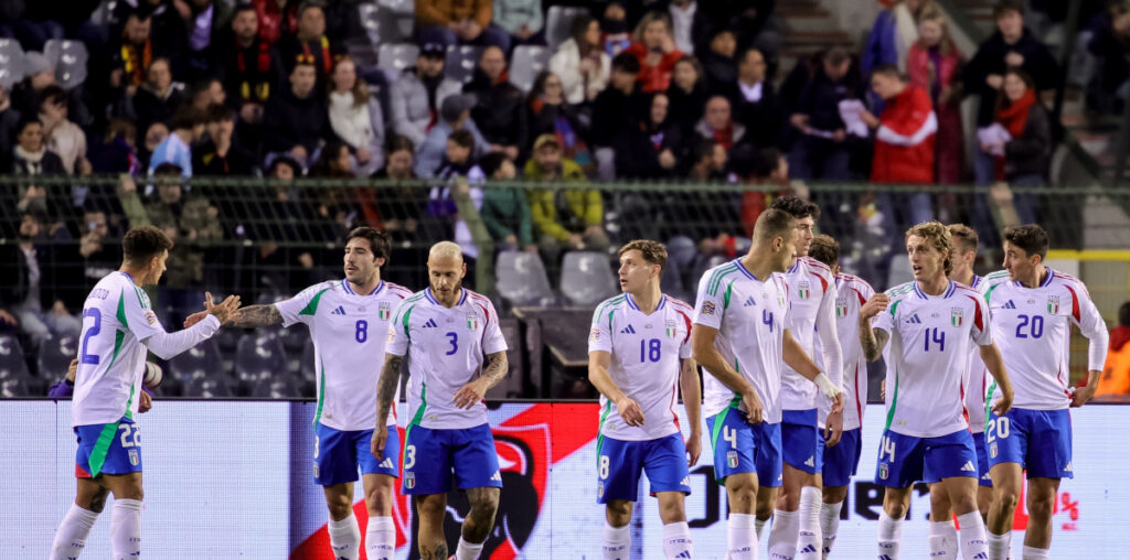 epa11721515 Players of Italy celebrate after scoring the 0-1 goal during the UEFA Nations League soccer match between Belgium and Italy in Brussels, Belgium, 14 November 2024. EPA-EFE/OLIVIER MATTHYS