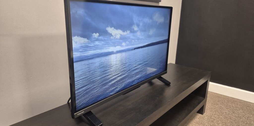 Toshiba 32LF2F53DB review: an ultra-cheap 32-inch TV that falls short of greatness