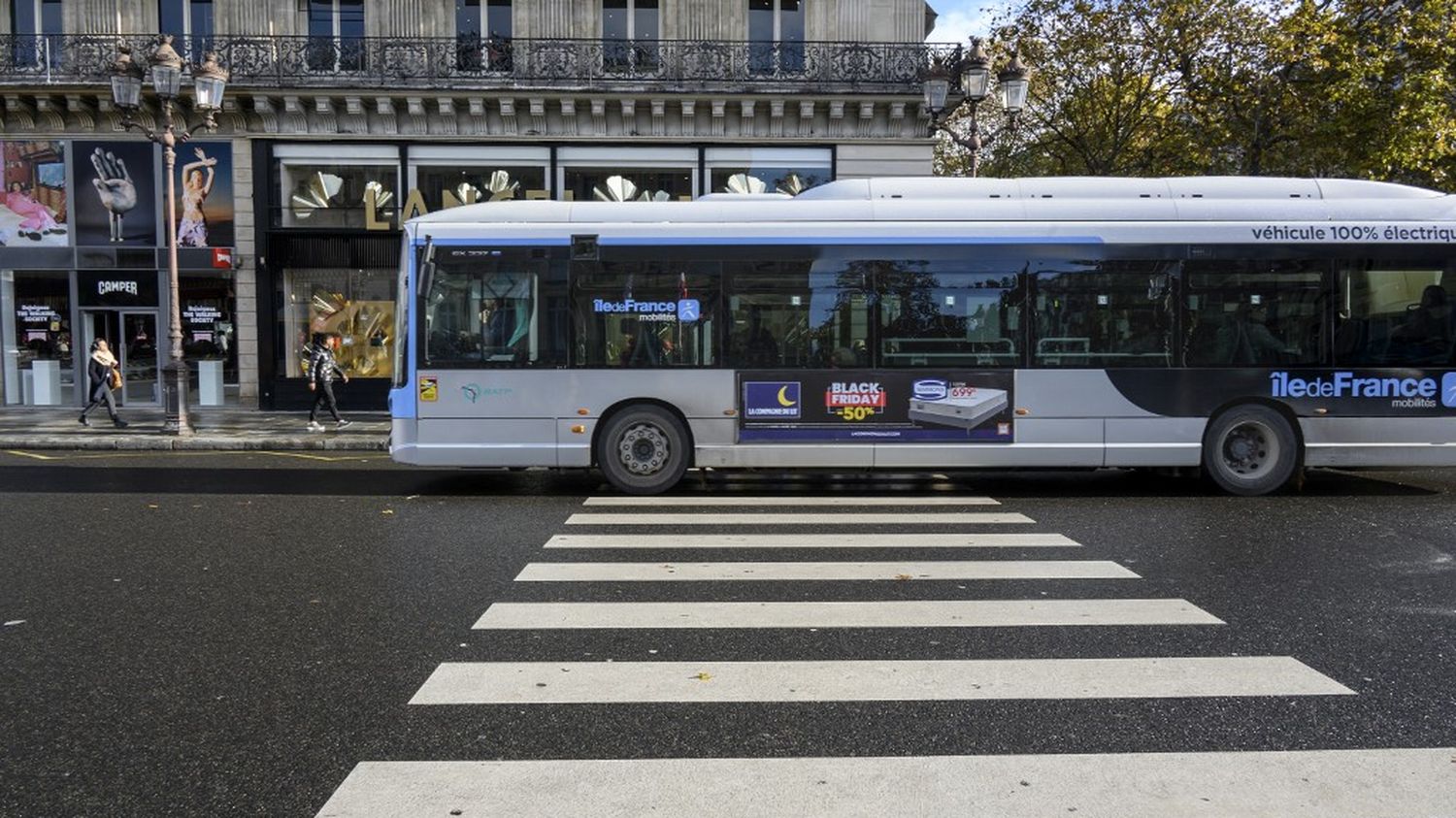 Un chauffeur de bus parisien mis à pied pour avoir intimidé un cycliste