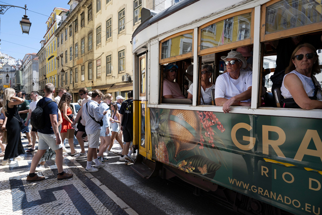 Un referendum contro il turismo di massa a Lisbona