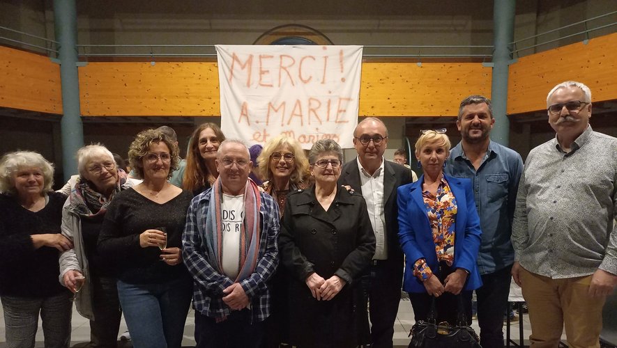 Une soirée surprise à Astaffort pour le départ à la retraite de la mythique épicière du village