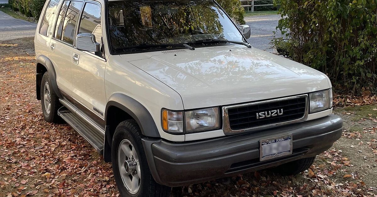 Used Car of the Day: 1997 Isuzu Trooper LS