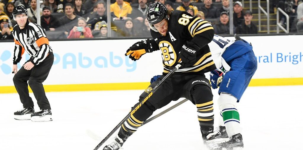 Vancouver Canucks at Boston Bruins odds, picks and predictions